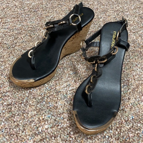 Maurices black/gold open toe heels with corkscrew. Size 8 4” heel - Picture 2 of 11